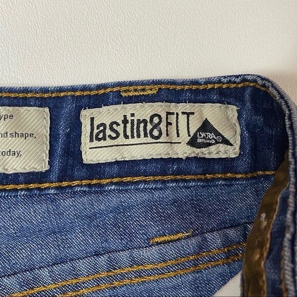 Peace of Cloth | Lastin Fit Straight High Rise Jeans - Picture 4 of 9